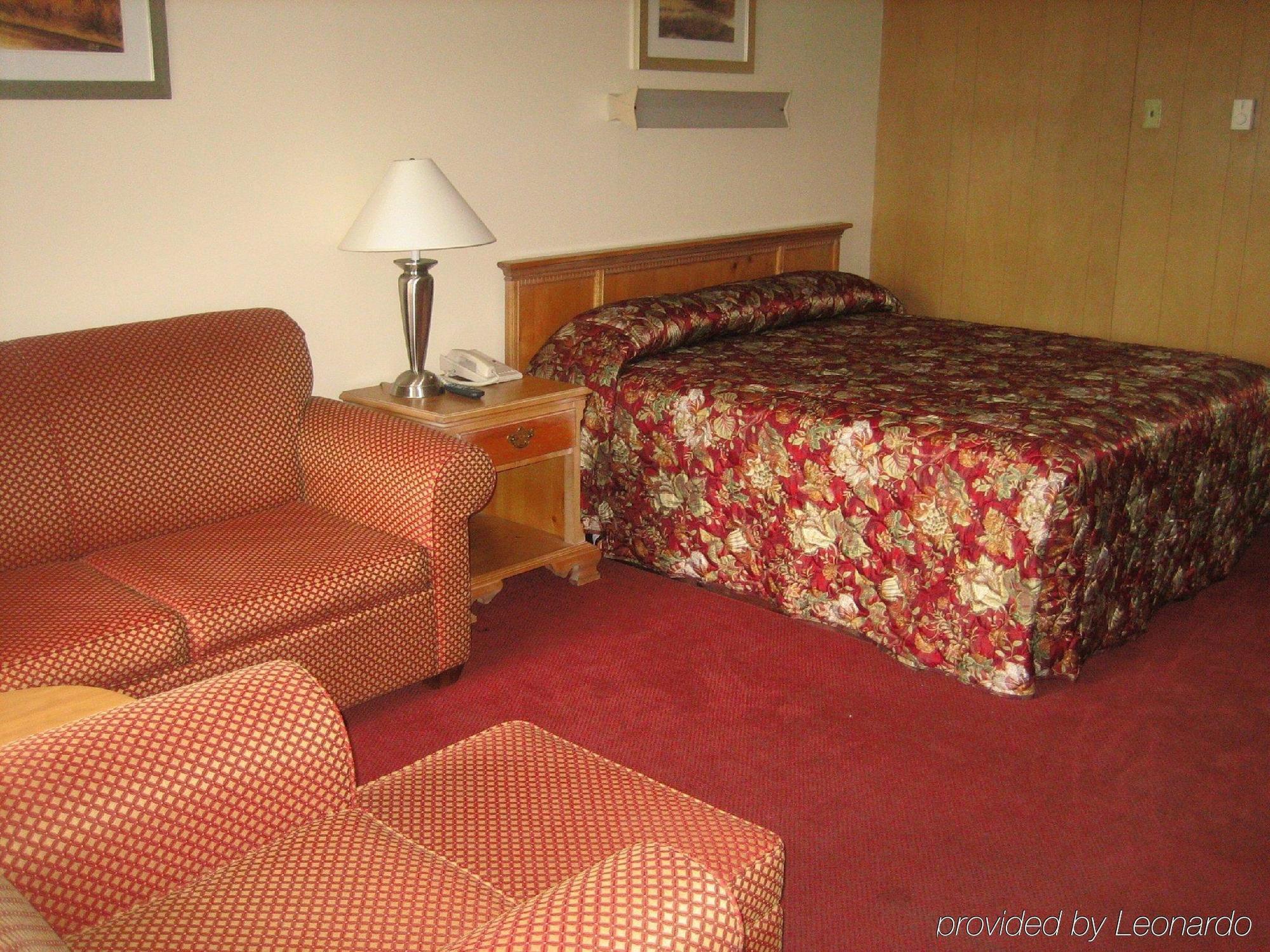 Blue Sky Inn Glens Falls-Saratoga-Lake George Exterior photo