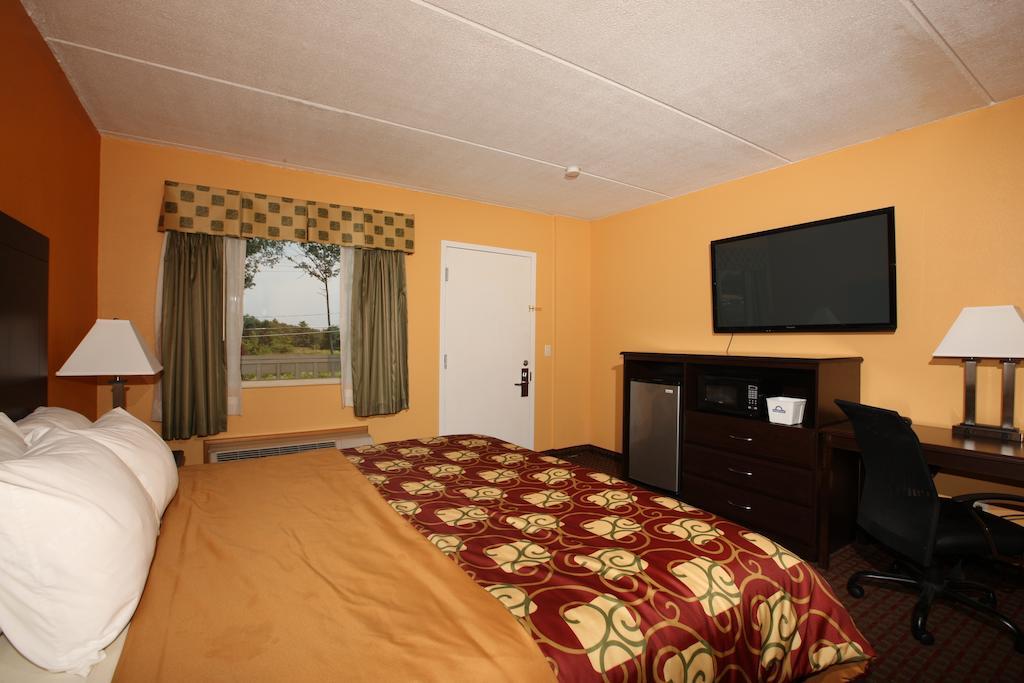 Blue Sky Inn Glens Falls-Saratoga-Lake George Room photo